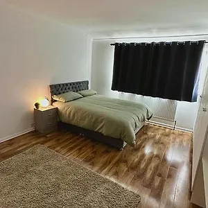 Cozy In A Peaceful Area Hayes (Greater London)